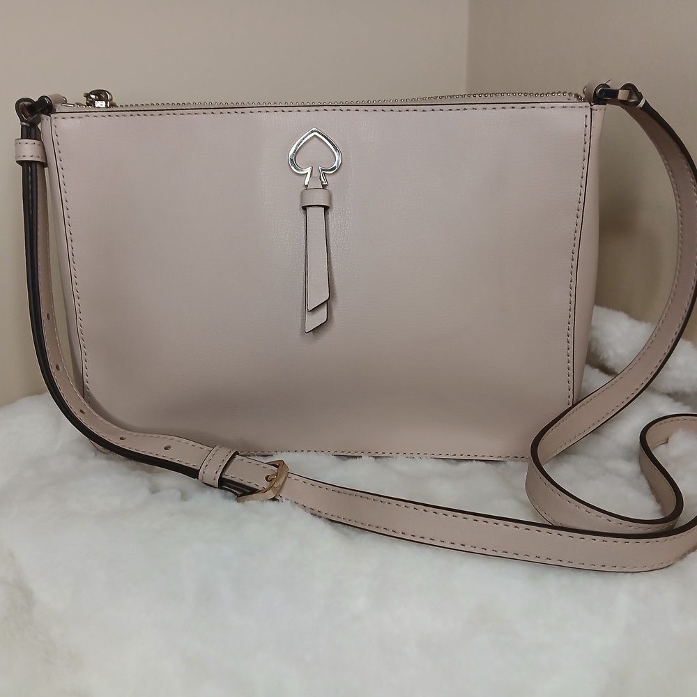 Elegant Cream Crossbody Bag